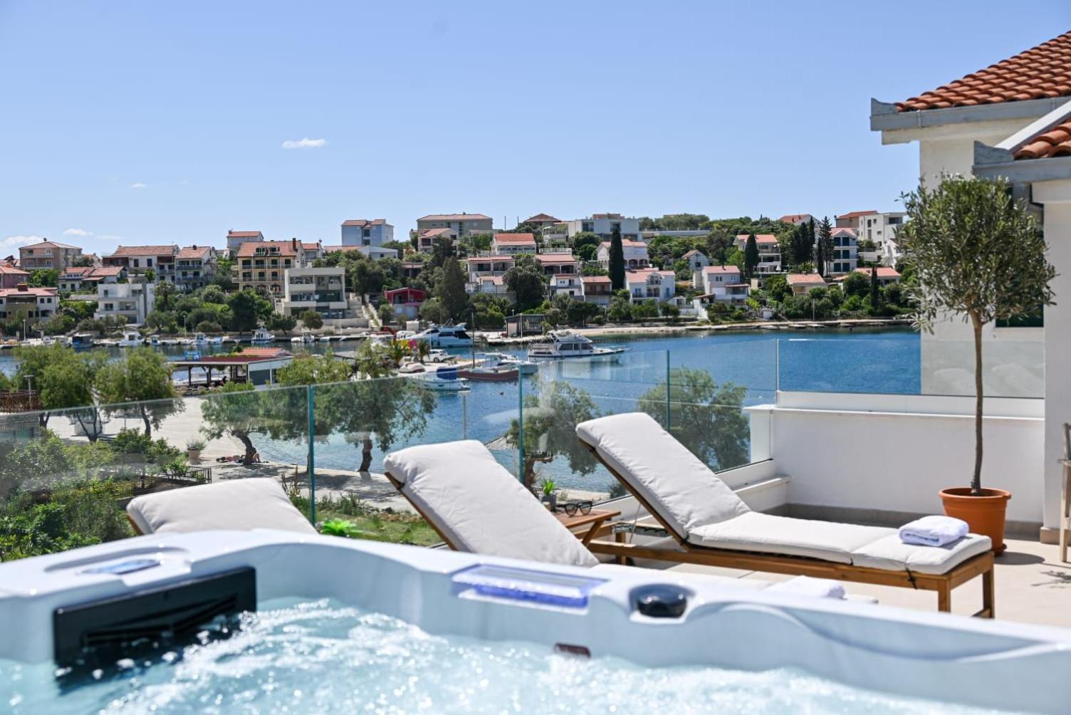 Villa Rozana - Beachfront Wellness Retreat سيغيت فغانييتْسا المظهر الخارجي الصورة