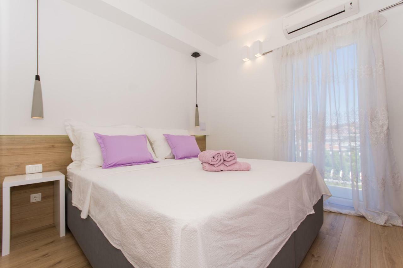Villa Rozana - Beachfront Wellness Retreat سيغيت فغانييتْسا الغرفة الصورة